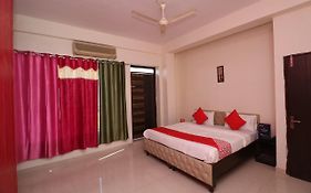 Oyo 26652 Roop River Resort